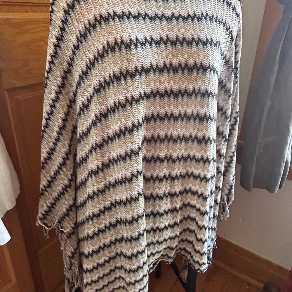 MISSONI Black and Cream Zigzag Poncho